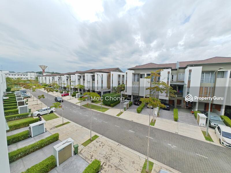 Untuk Dijual - [25x85] [BIG Townhouse] [2,442 Sqft] @ Ridgefield Residences Tropicana Heights Kajang